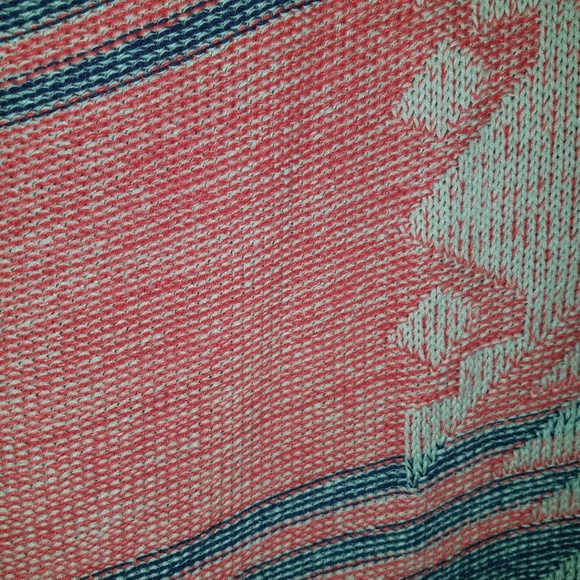 Poncho - Picture 3 of 3